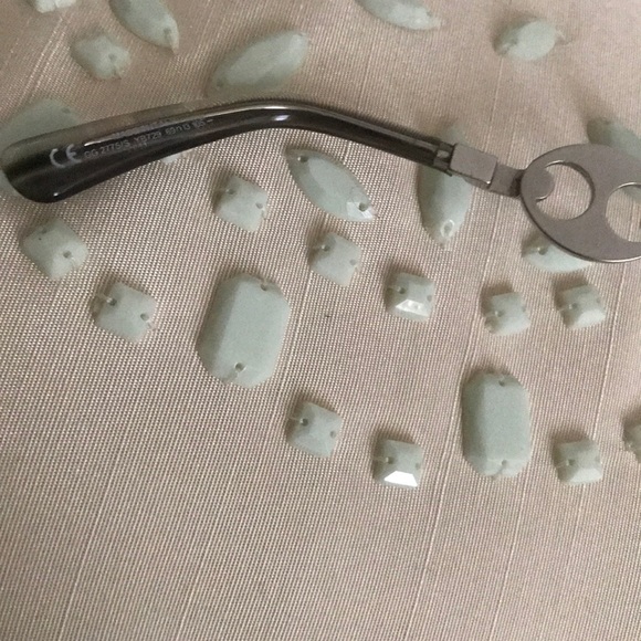 Silver  Gucci Link Sunglasses. - Picture 5 of 8